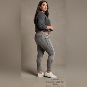 Mossimo Gray Mid Rise Skinny Jeans Sz 14 EUC Stretch Denim